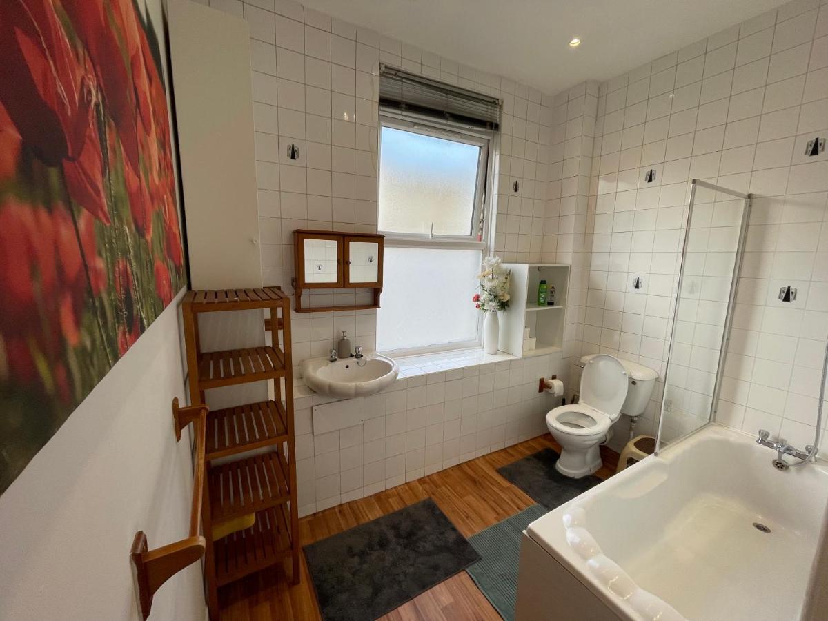 Spacious Family Flat Londen Buitenkant foto